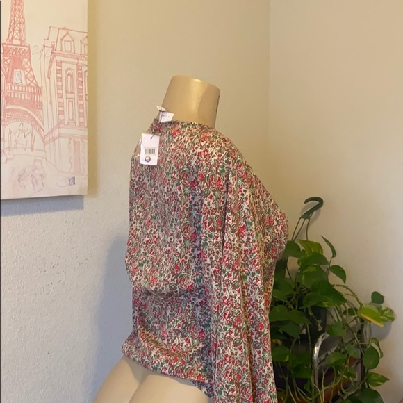 Top New - Picture 3 of 5